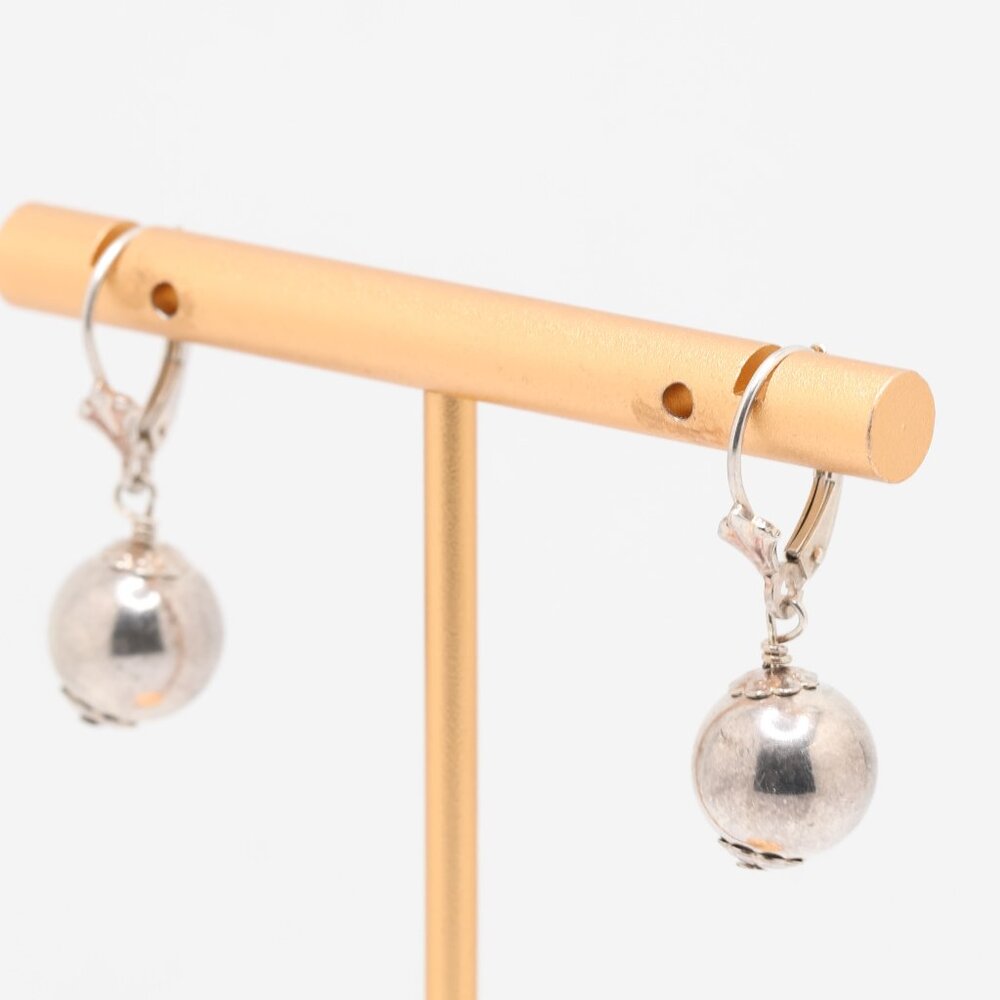 Vintage Sterling Silver Polished Ball Lever Back Earrings